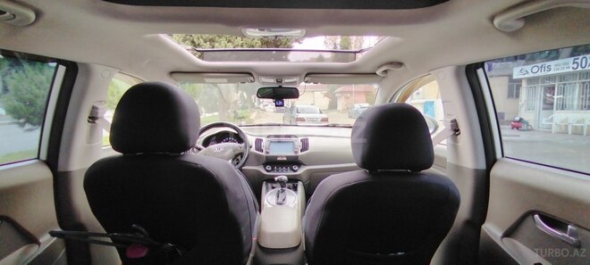 Kia Sportage 2011, 302,600 km - 2.0 l - Bakı