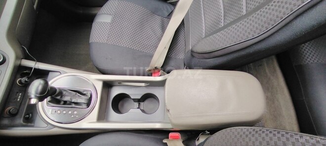 Kia Sportage 2011, 302,600 km - 2.0 l - Bakı