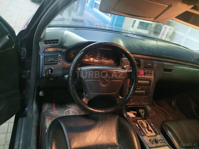Mercedes E 240 1998, 381,000 km - 2.4 l - Bakı
