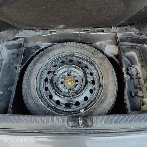 Toyota Corolla 2004, 207,000 km - 1.4 л - Bakı