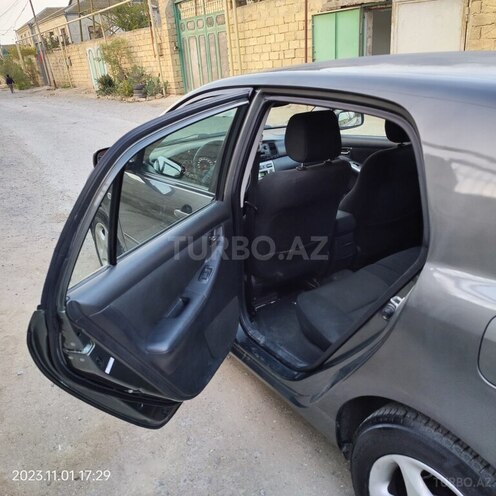 Toyota Corolla 2004, 207,000 km - 1.4 л - Bakı