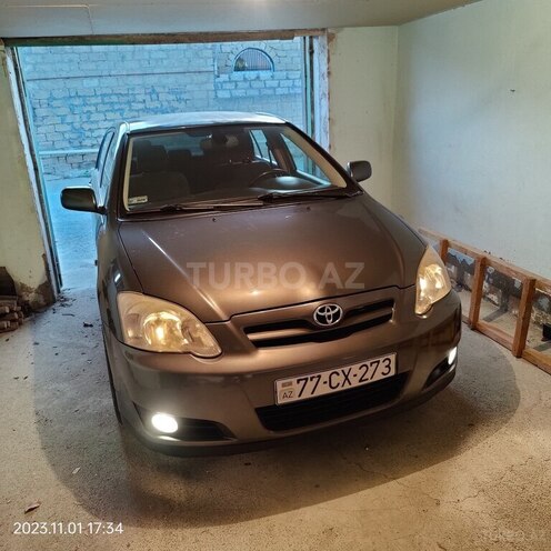 Toyota Corolla 2004, 207,000 km - 1.4 л - Bakı