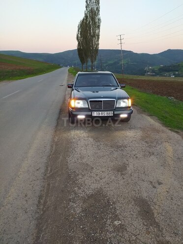 Mercedes E 300 1993, 526,385 km - 3.0 l - Bakı