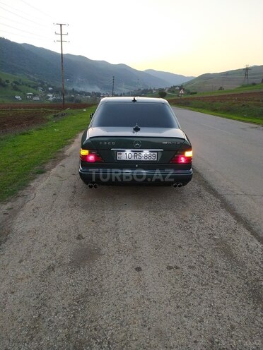 Mercedes E 300 1993, 526,385 km - 3.0 l - Bakı