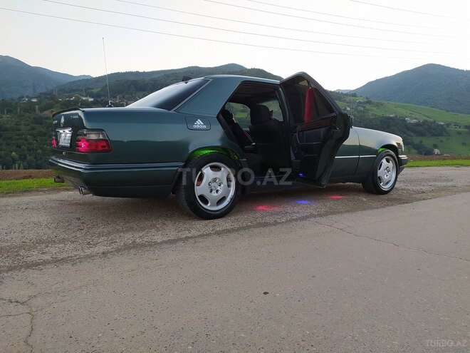 Mercedes E 300 1993, 526,385 km - 3.0 l - Bakı