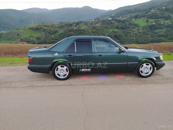 Mercedes E 300 1993, 526,385 km - 3.0 l - Bakı