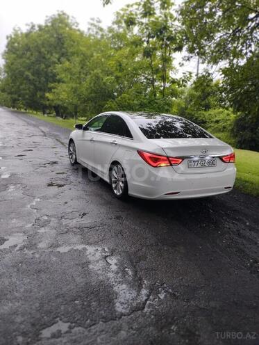 Hyundai Sonata 2010, 230,000 km - 2.4 l - Samux