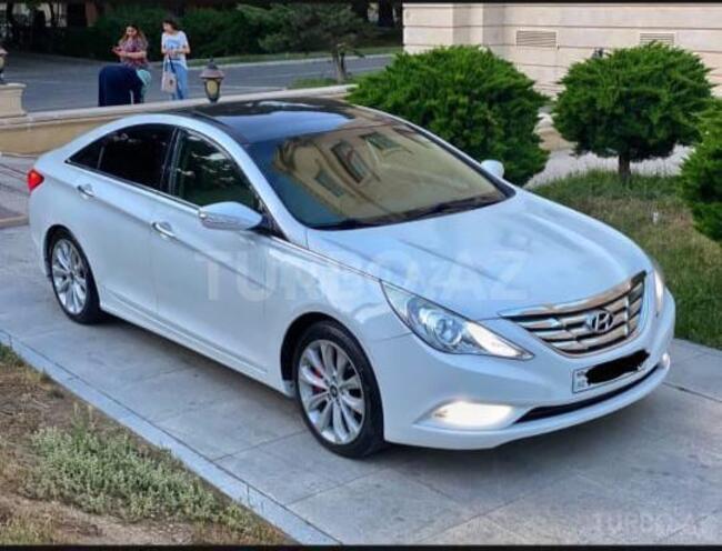 Hyundai Sonata 2010, 230,000 km - 2.4 l - Samux