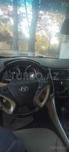 Hyundai Sonata 2010, 230,000 km - 2.4 l - Samux