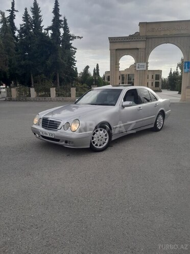 Mercedes E 240 1999, 254,198 km - 2.4 л - Zərdab