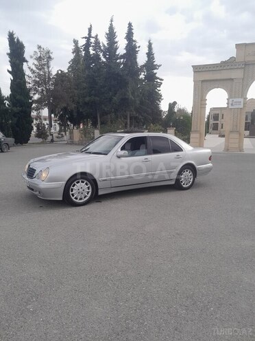 Mercedes E 240 1999, 254,198 km - 2.4 л - Zərdab