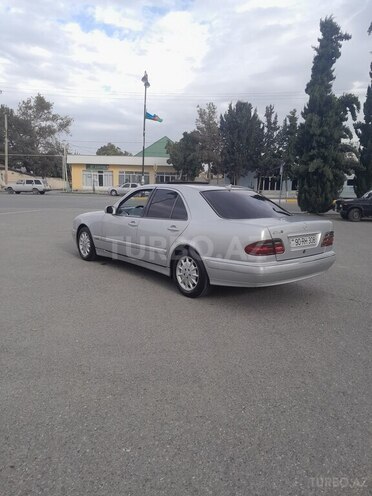 Mercedes E 240 1999, 254,198 km - 2.4 л - Zərdab