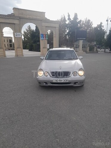 Mercedes E 240 1999, 254,198 km - 2.4 л - Zərdab