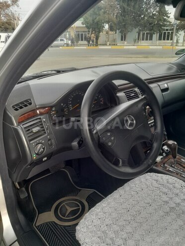 Mercedes E 240 1999, 254,198 km - 2.4 л - Zərdab
