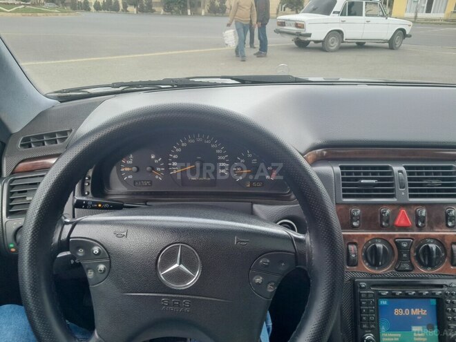 Mercedes E 240 1999, 254,198 km - 2.4 л - Zərdab