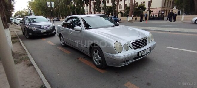 Mercedes E 270 2000, 660,000 km - 2.7 l - Qazax