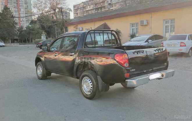Mitsubishi L200 2007, 321,000 km - 2.5 л - Bakı