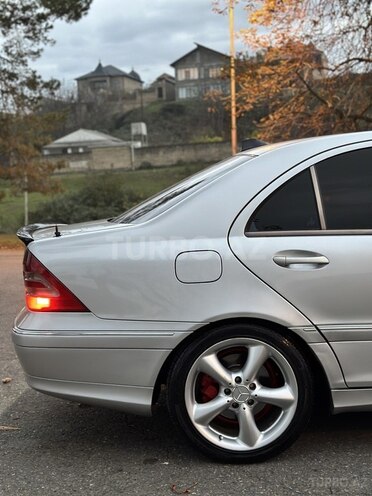 Mercedes C 230 2005, 250,000 km - 1.8 l - Quba