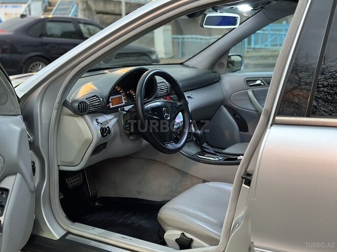 Mercedes C 230 2005, 250,000 km - 1.8 l - Quba