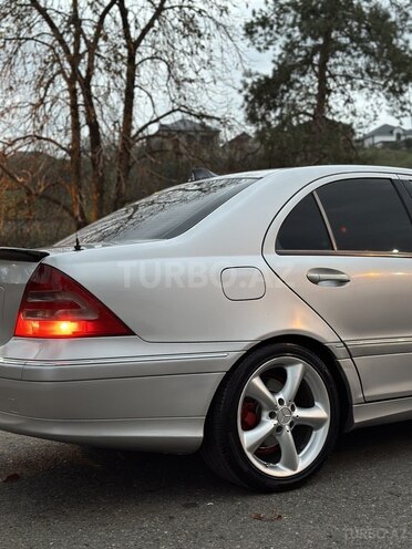 Mercedes C 230 2005, 250,000 km - 1.8 l - Quba