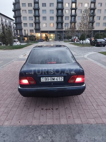 Mercedes E 220 1999, 400,000 km - 2.2 л - Bakı