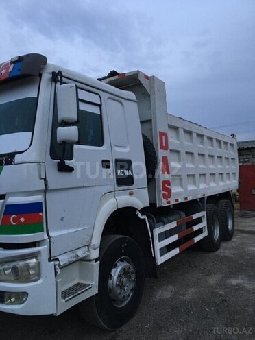 HOWO Sinotruk 2011, 256,000 km - 9.7 л - Qazax