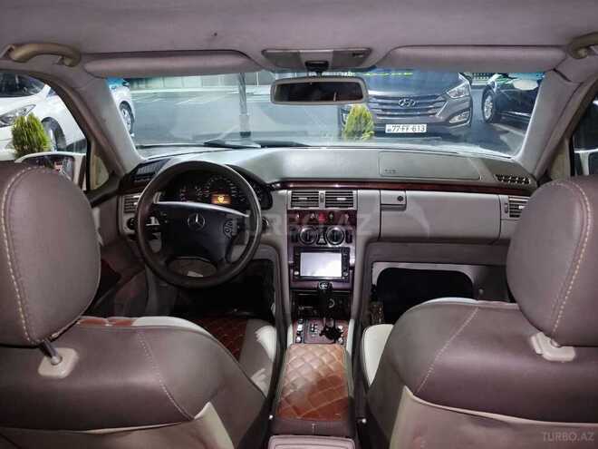Mercedes E 220 2001, 241,214 km - 2.2 l - Bakı