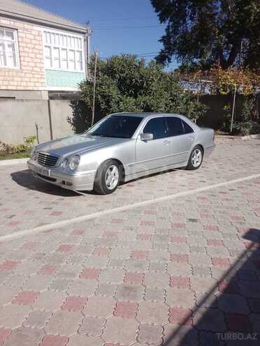 Mercedes E 200 1999, 220,000 km - 2.0 l - Qazax
