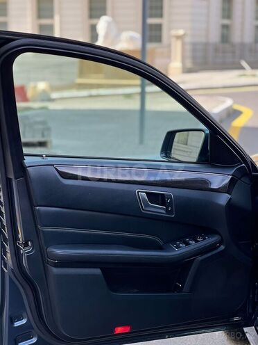 Mercedes E 220 2013, 228,400 km - 2.2 l - Bakı