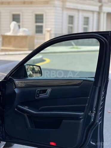 Mercedes E 220 2013, 228,400 km - 2.2 l - Bakı