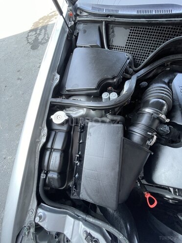 Mercedes E 240 2001, 260,000 km - 2.6 l - Zaqatala