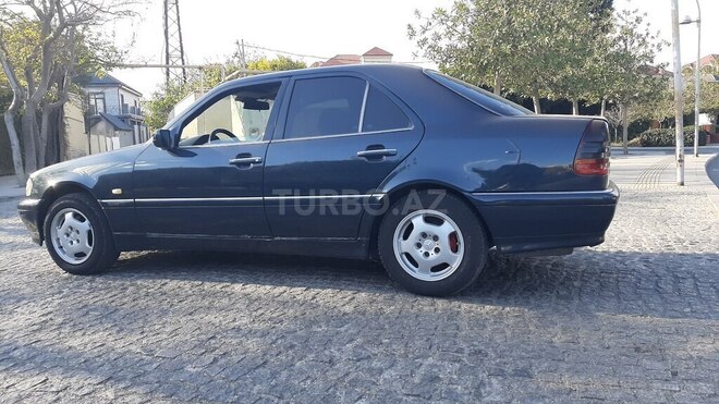 Mercedes C 220 2000, 598,563 km - 2.2 l - Bakı