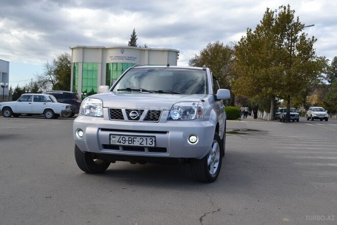 Nissan X-Trail 2001, 281,000 km - 2.0 l - Saatlı