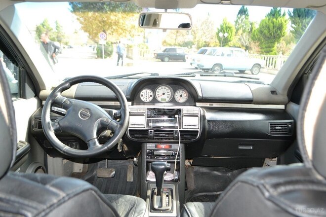 Nissan X-Trail 2001, 281,000 km - 2.0 l - Saatlı
