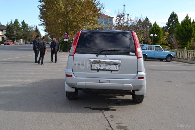 Nissan X-Trail 2001, 281,000 km - 2.0 l - Saatlı