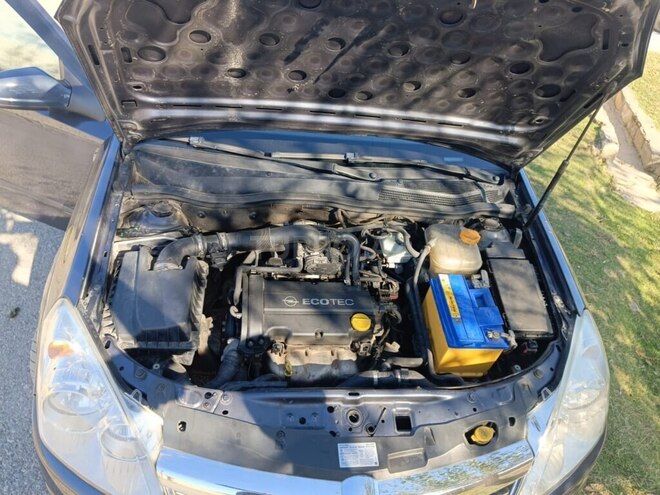 Opel Astra 2008, 245,000 km - 1.4 l - Goranboy