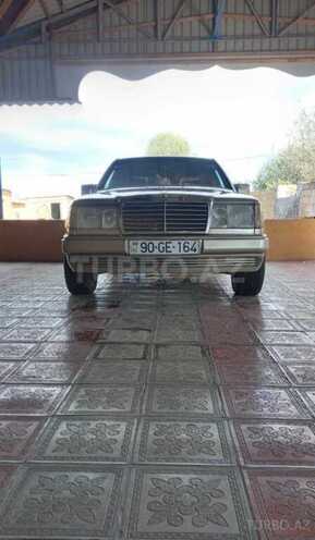 Mercedes E 200 1992, 300,000 km - 2.0 l - İmişli