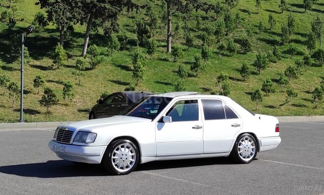 Mercedes E 220 1994, 460,000 km - 2.2 l - Bakı