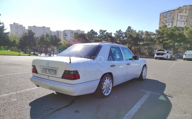 Mercedes E 220 1994, 460,000 km - 2.2 l - Bakı