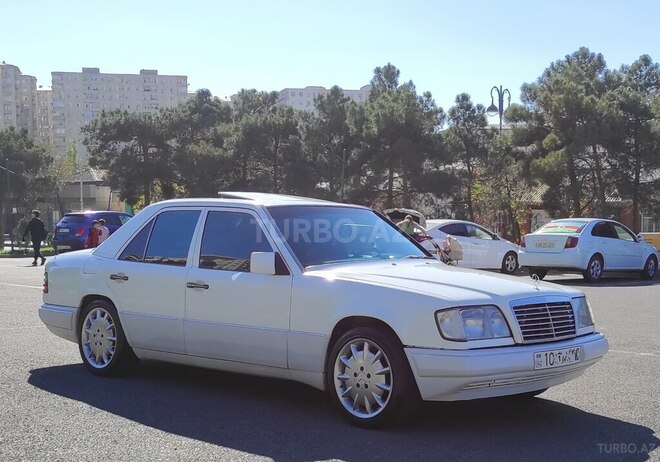 Mercedes E 220 1994, 460,000 km - 2.2 l - Bakı