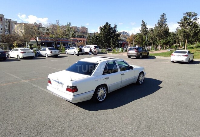 Mercedes E 220 1994, 460,000 km - 2.2 l - Bakı