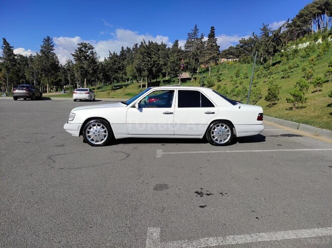 Mercedes E 220 1994, 460,000 km - 2.2 l - Bakı
