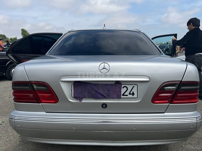 Mercedes E 320 2001, 375,000 km - 3.2 l - Bakı