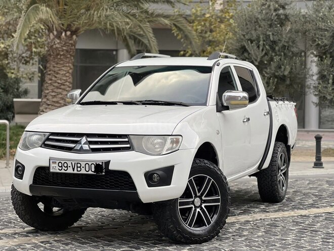 Mitsubishi L200 2011, 230,000 km - 2.5 l - Bakı