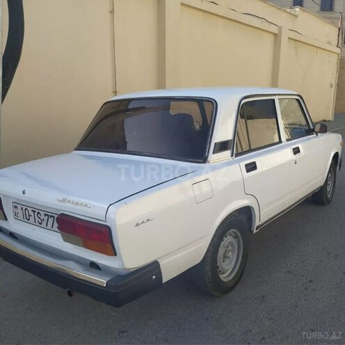 LADA (VAZ) 2107 2003, 38,900 km - 1.6 l - Horadiz