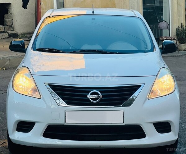 Nissan Sunny 2013, 140,000 km - 1.5 l - Bakı