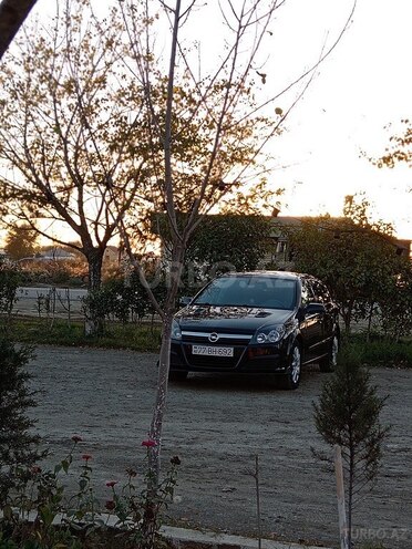 Opel Astra 2005, 260,000 km - 1.3 l - Salyan