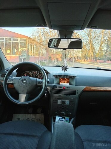 Opel Astra 2005, 260,000 km - 1.3 l - Salyan