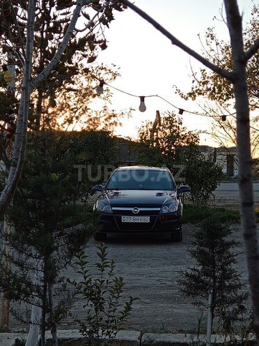 Opel Astra 2005, 260,000 km - 1.3 l - Salyan