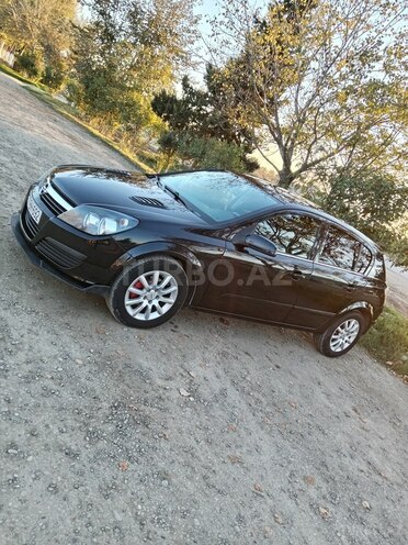 Opel Astra 2005, 260,000 km - 1.3 l - Salyan